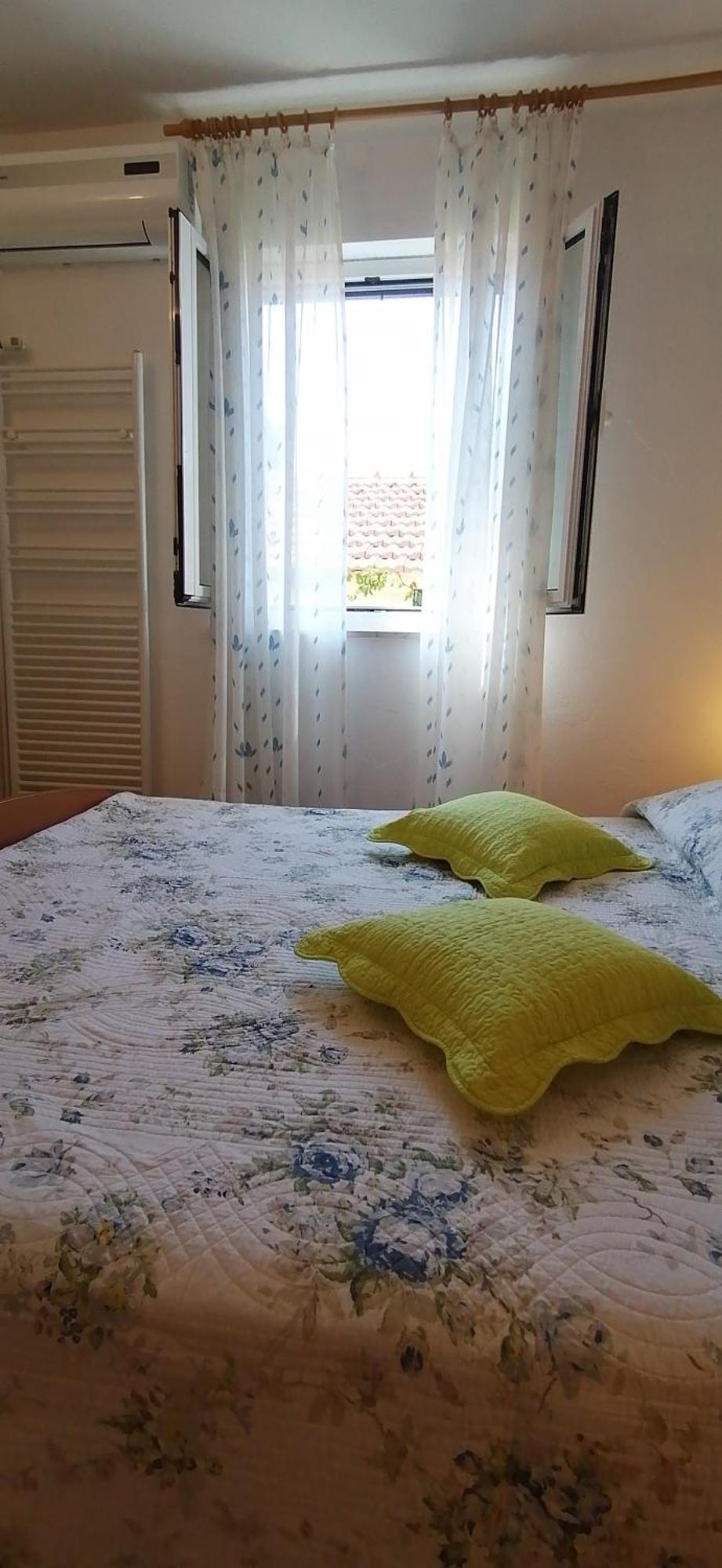 Apartments Fani Kanun Бол Екстер'єр фото