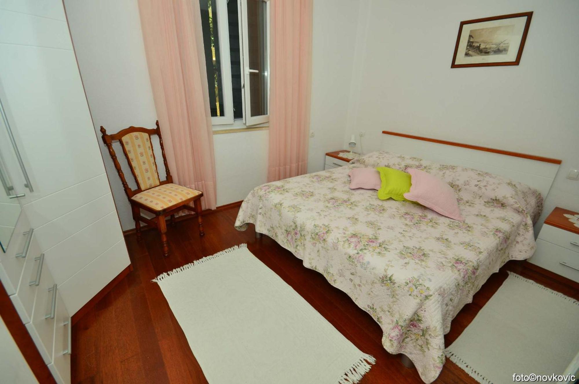 Apartments Fani Kanun Бол Екстер'єр фото