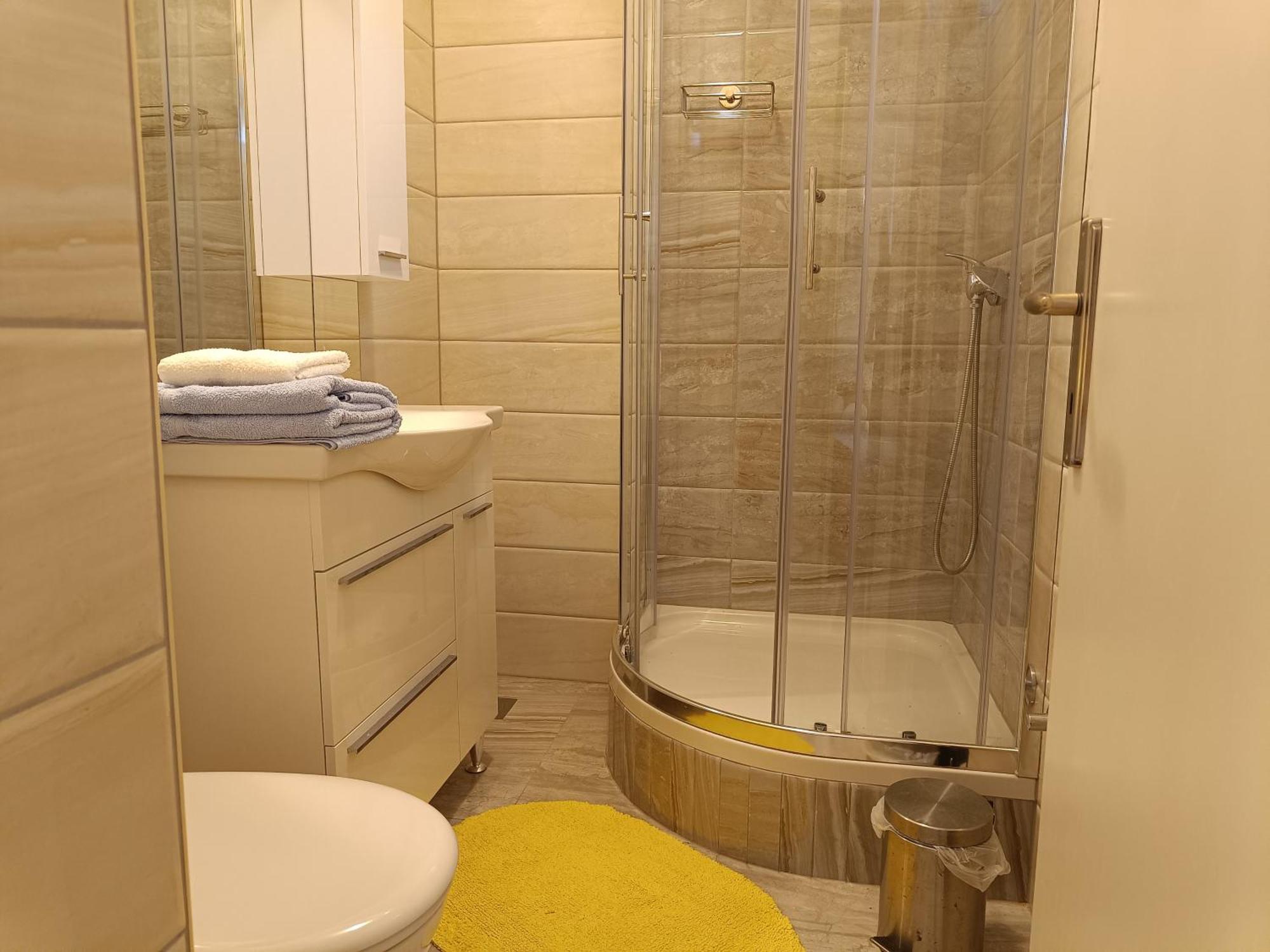 Apartments Fani Kanun Бол Екстер'єр фото