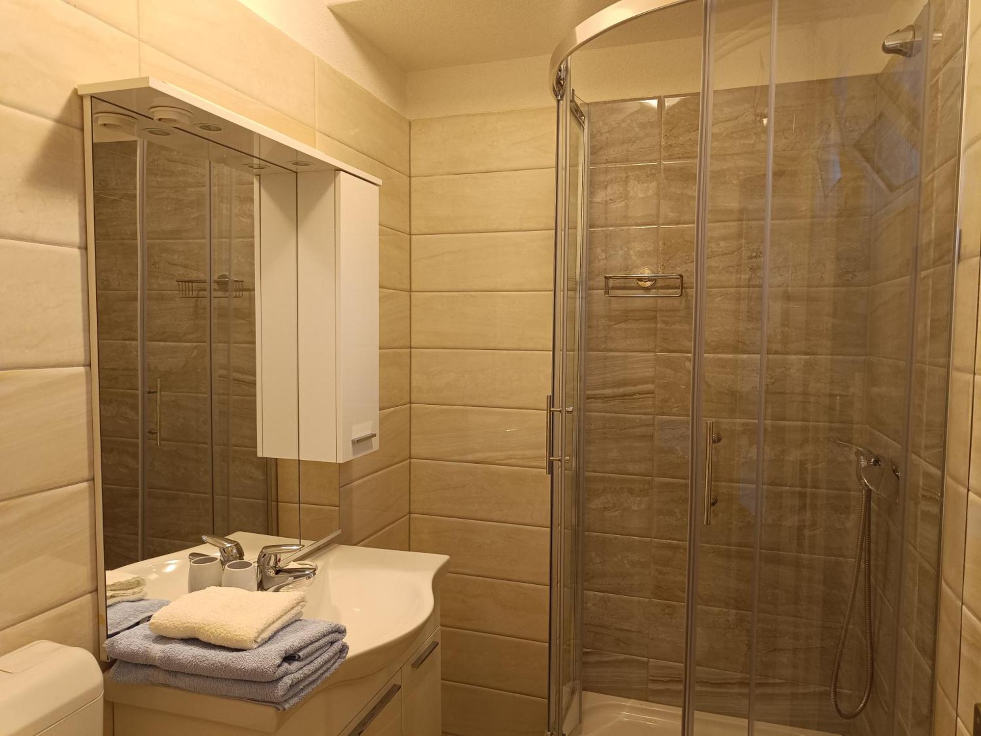 Apartments Fani Kanun Бол Екстер'єр фото